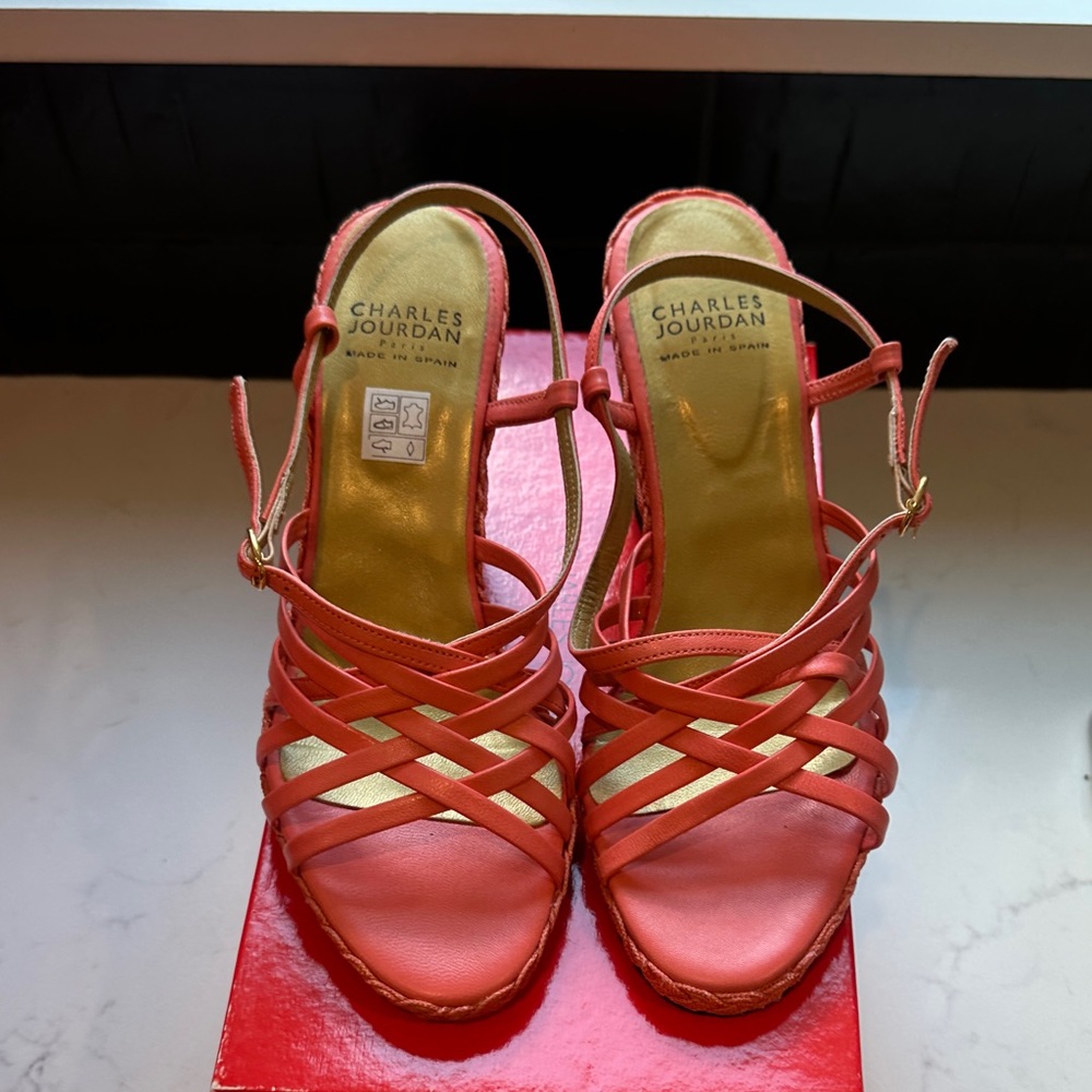 NWT Charles Jourdan Sandals